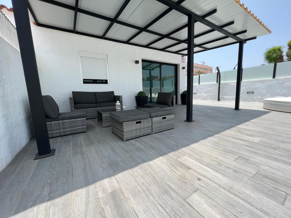 Agradable Bungalow Con Piscina * Playa del Inglés