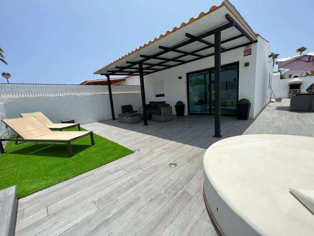 Agradable Bungalow Con Piscina Playa del Inglés