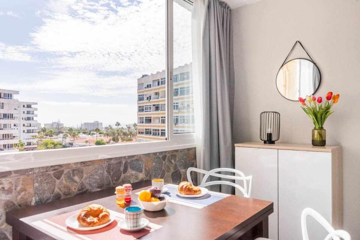 Con Piscina Y Aire Acondicionado Huoneisto