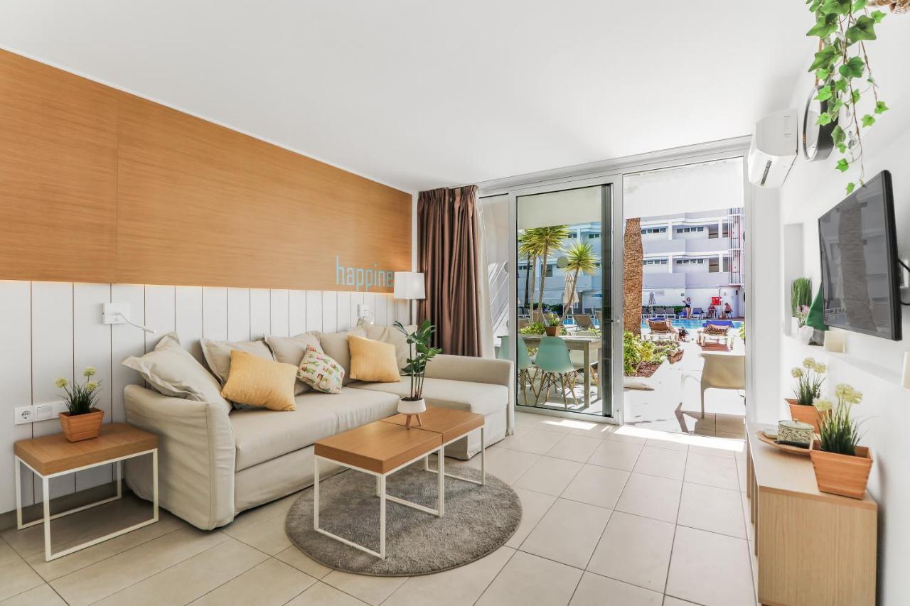 Golden Sands Pool Apartment *