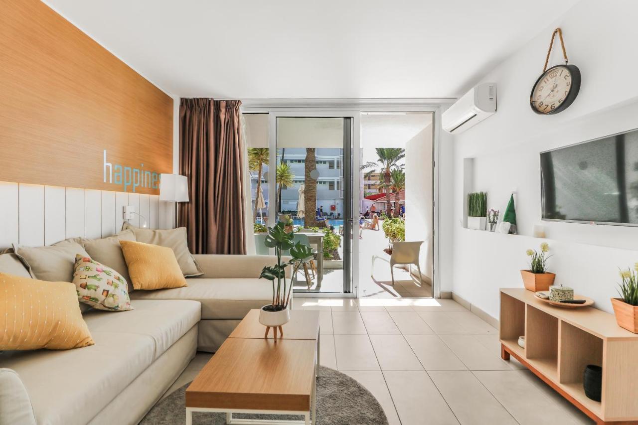Golden Sands Pool Apartment
