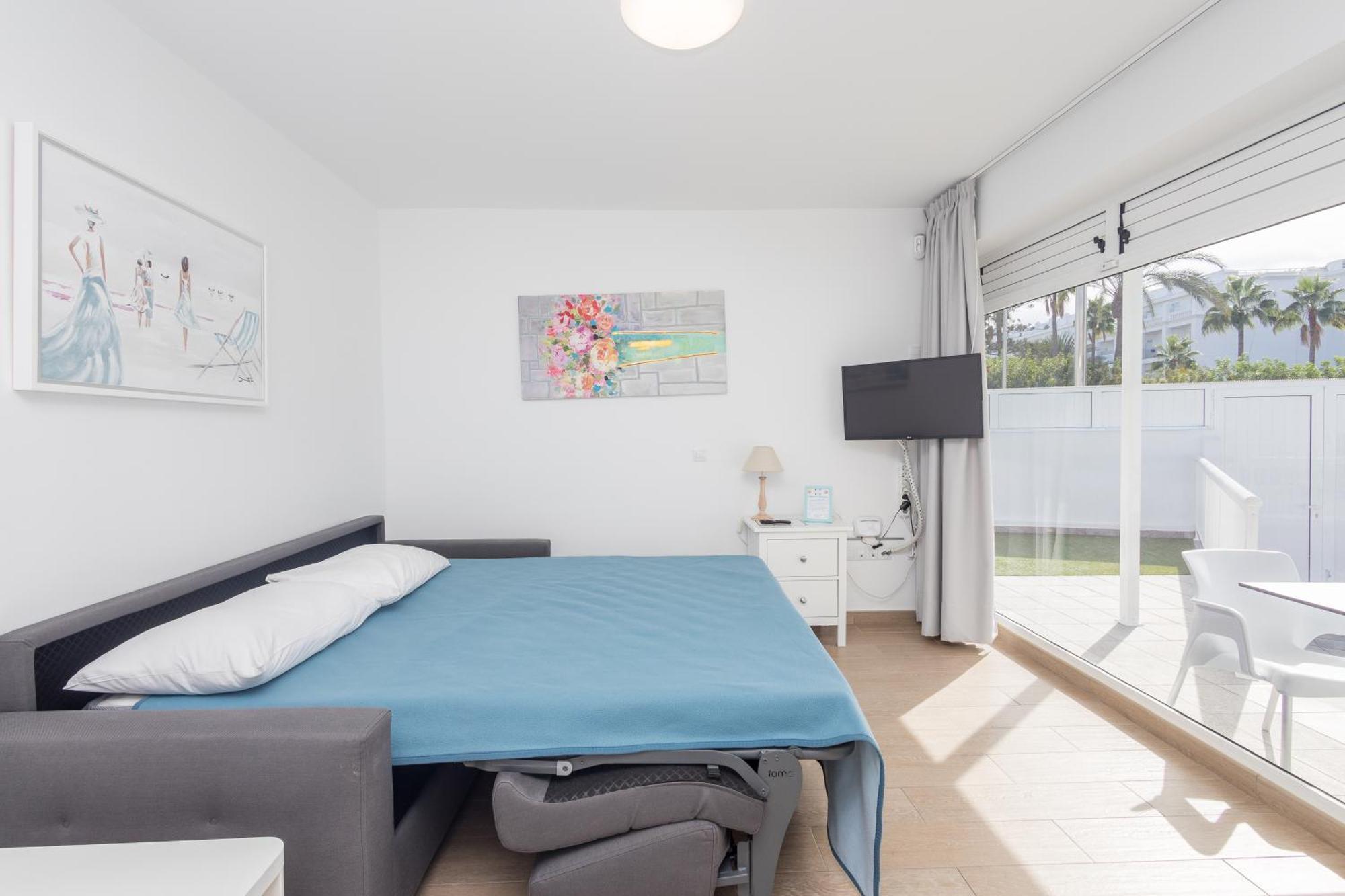Lightbooking Alemania Piscina Privada Playa del Inglés