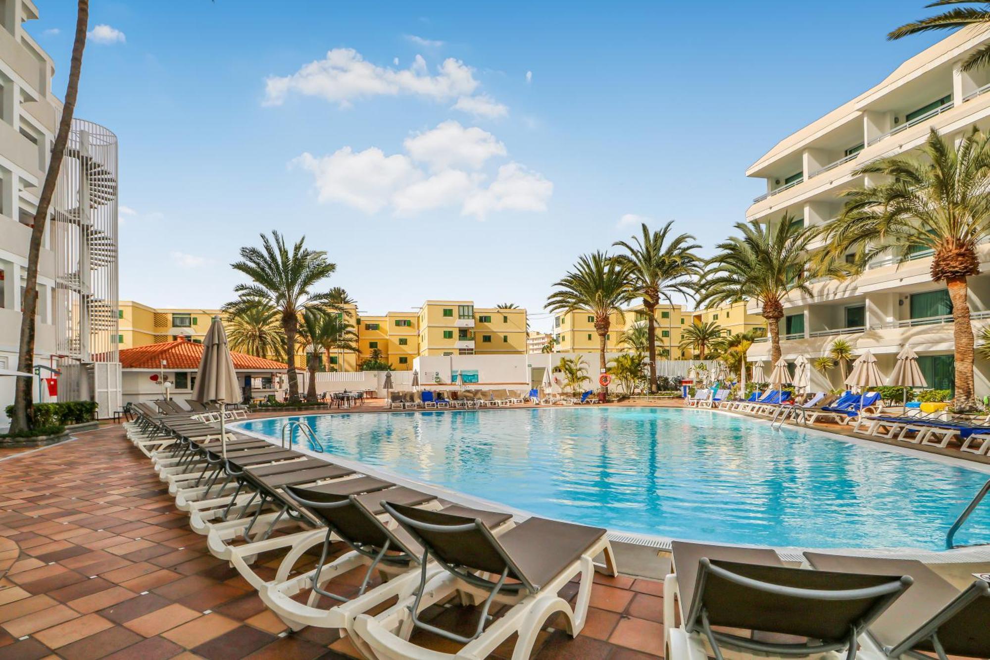 Golden Sands Pool *