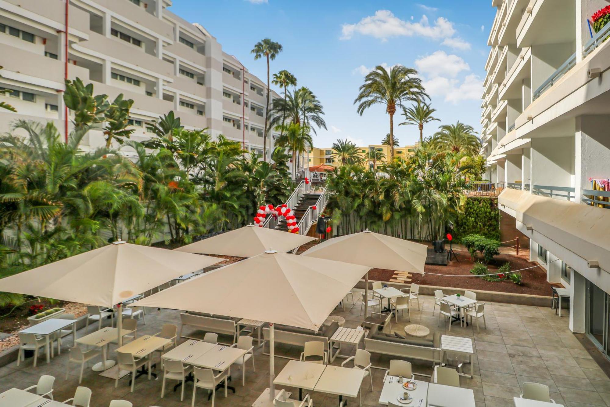Golden Sands Pool
