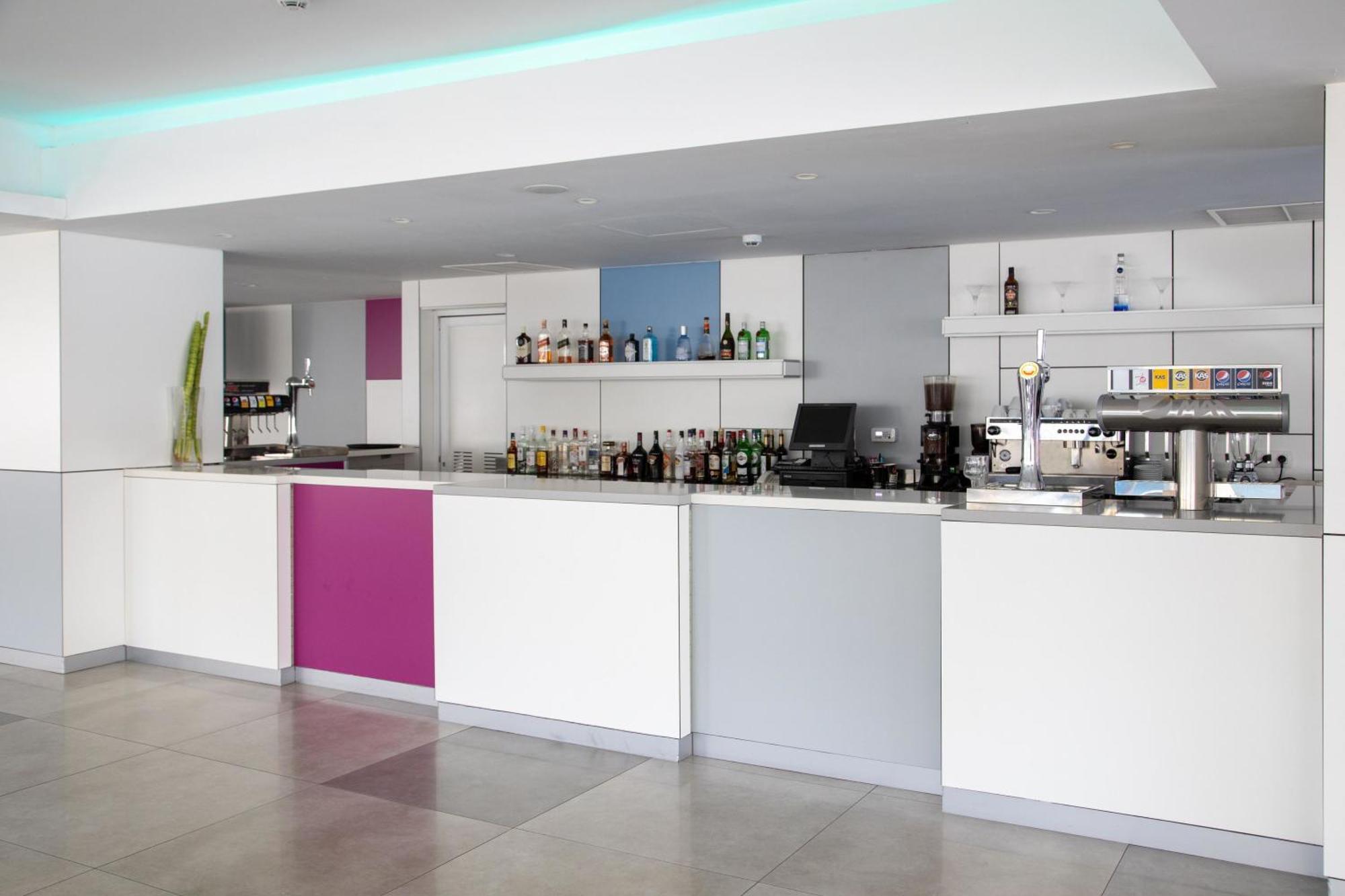 Deluxe Sea View With Half Board, Only Adults, Pool, Playa Apartment