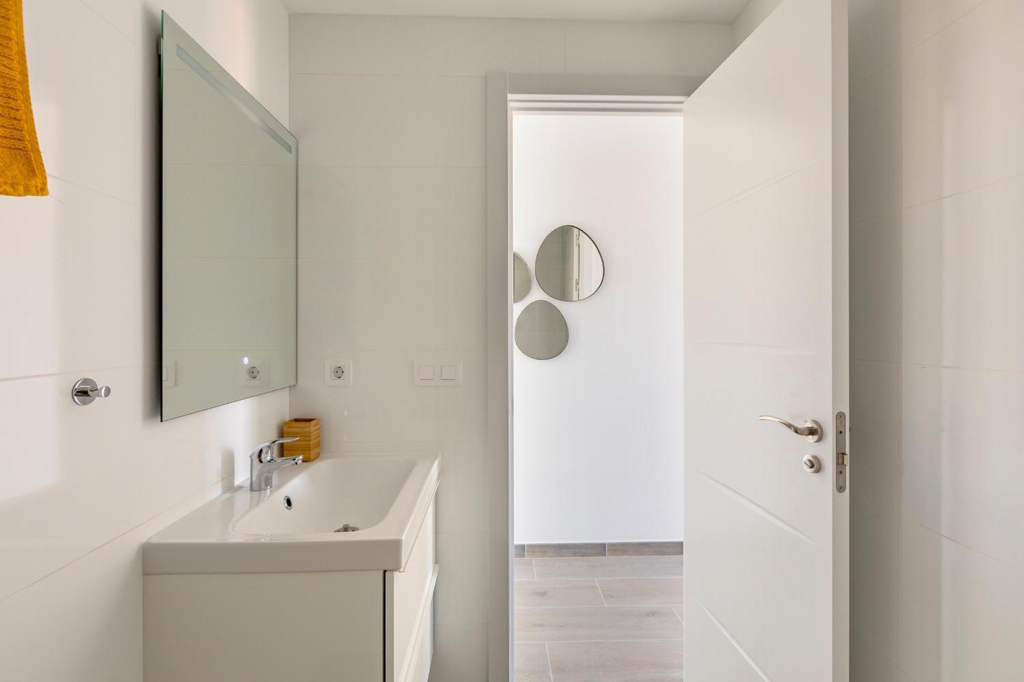 Chic & Stylish Near Yumbo Apartamento
