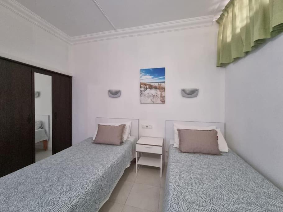 200 M De La Playa Apartment