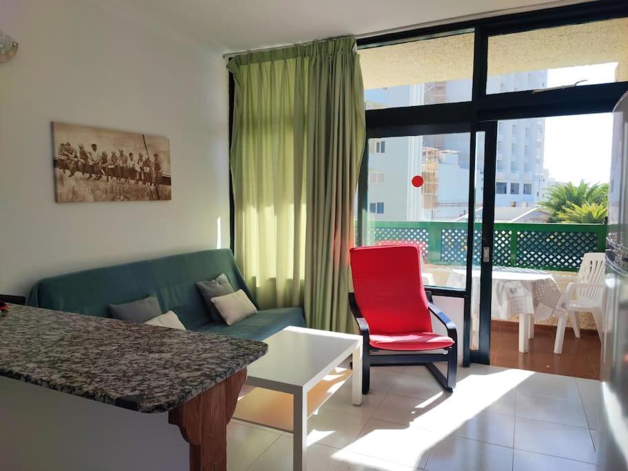 200 M De La Playa Apartment *