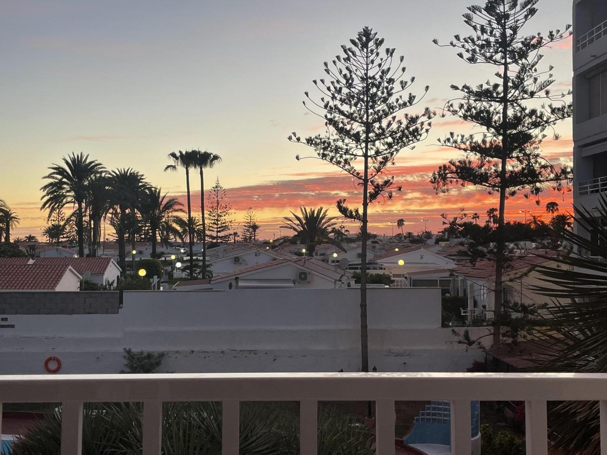 Moon Dunes - By Yumbo Center - Apartment