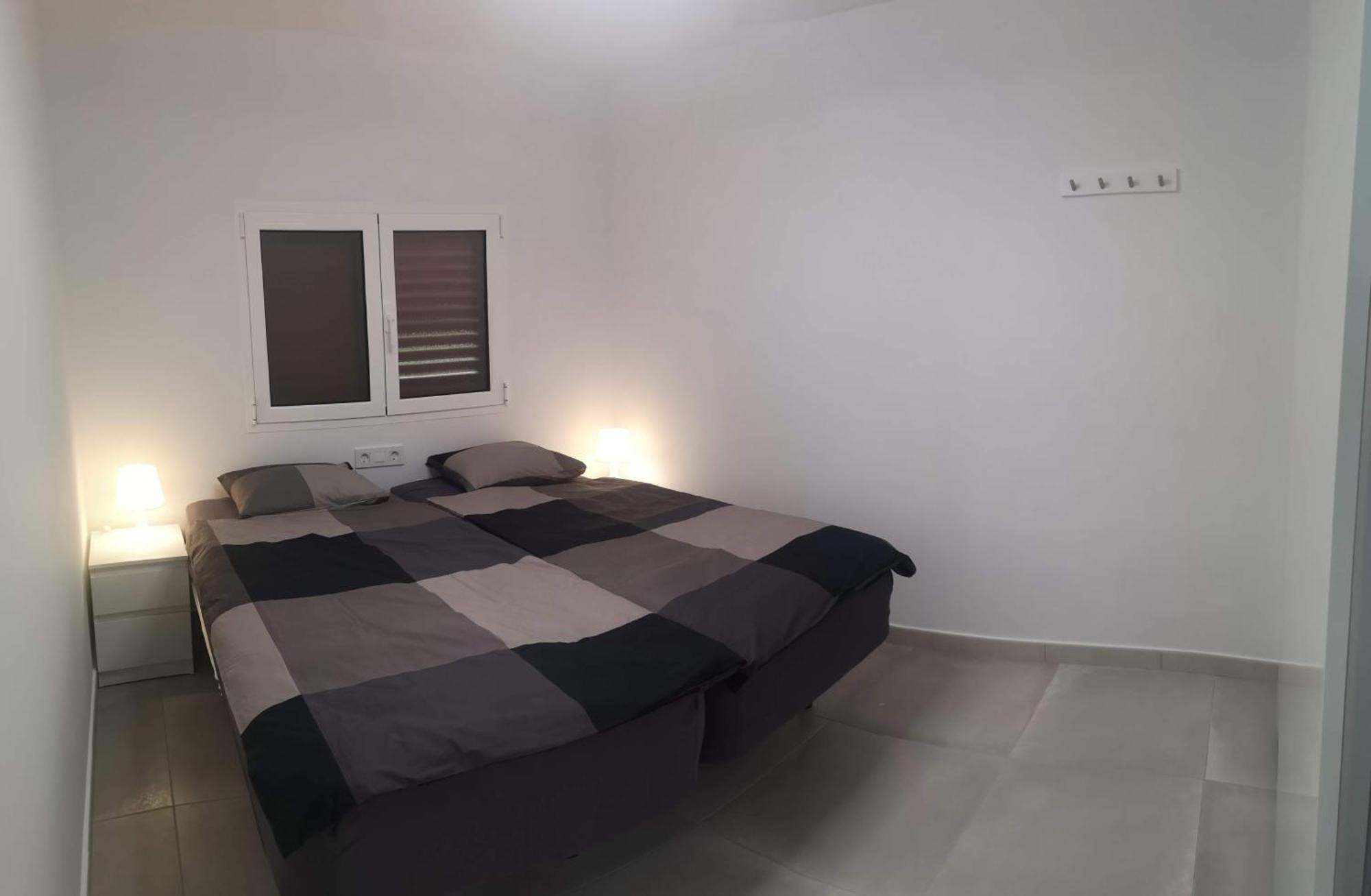 Huoneisto Modernes Mit Poolblick In Top-lage Von