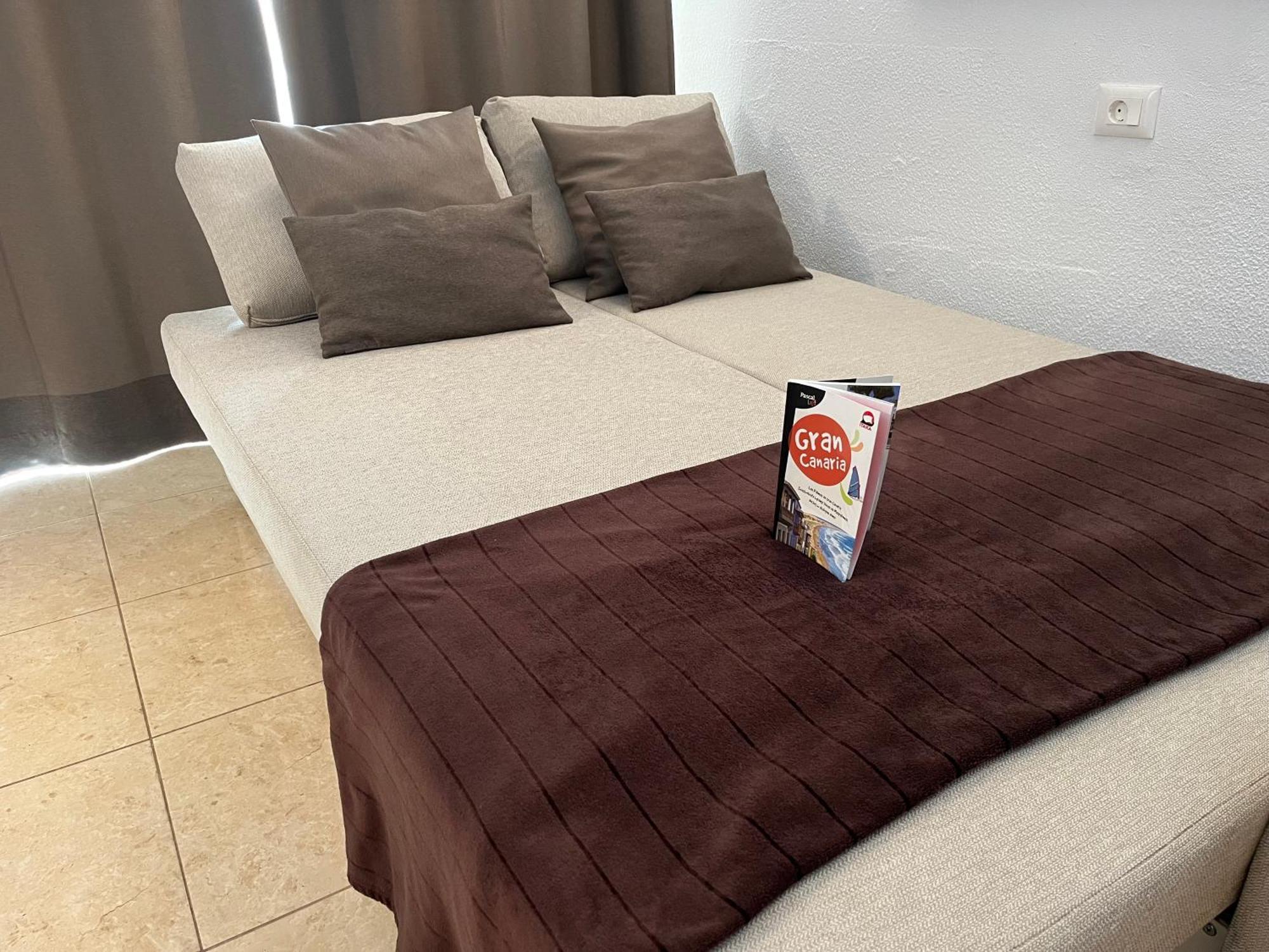 Aircon Pool View Nr Yumbo Apartment Playa del Ingles (Gran Canaria)