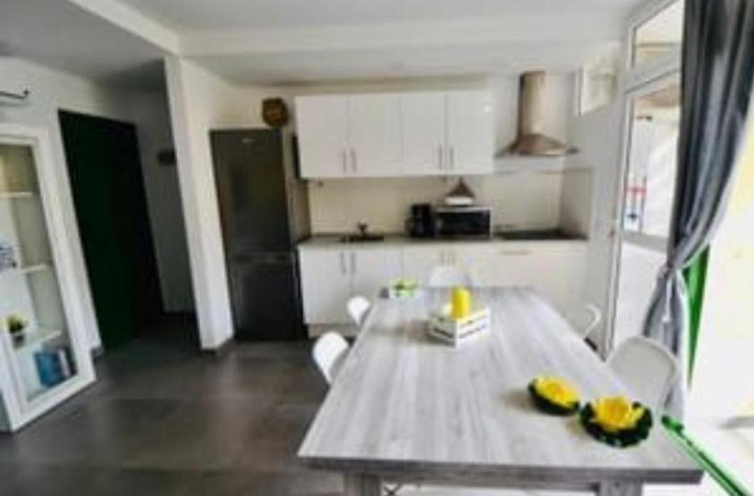 Olas Apartment *