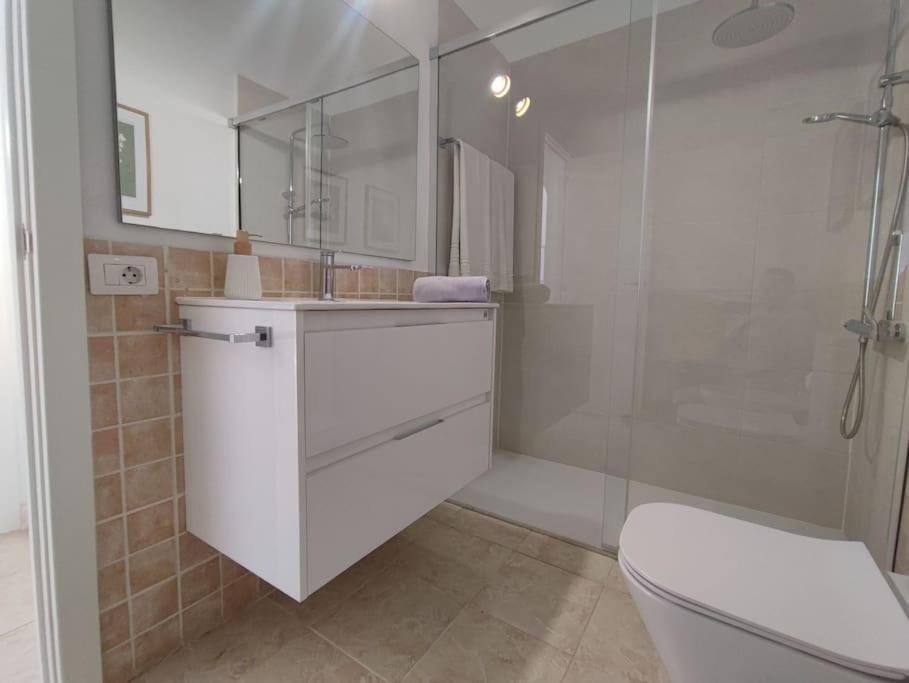 Con Jardin Privado Junto Al Yumbo Appartement