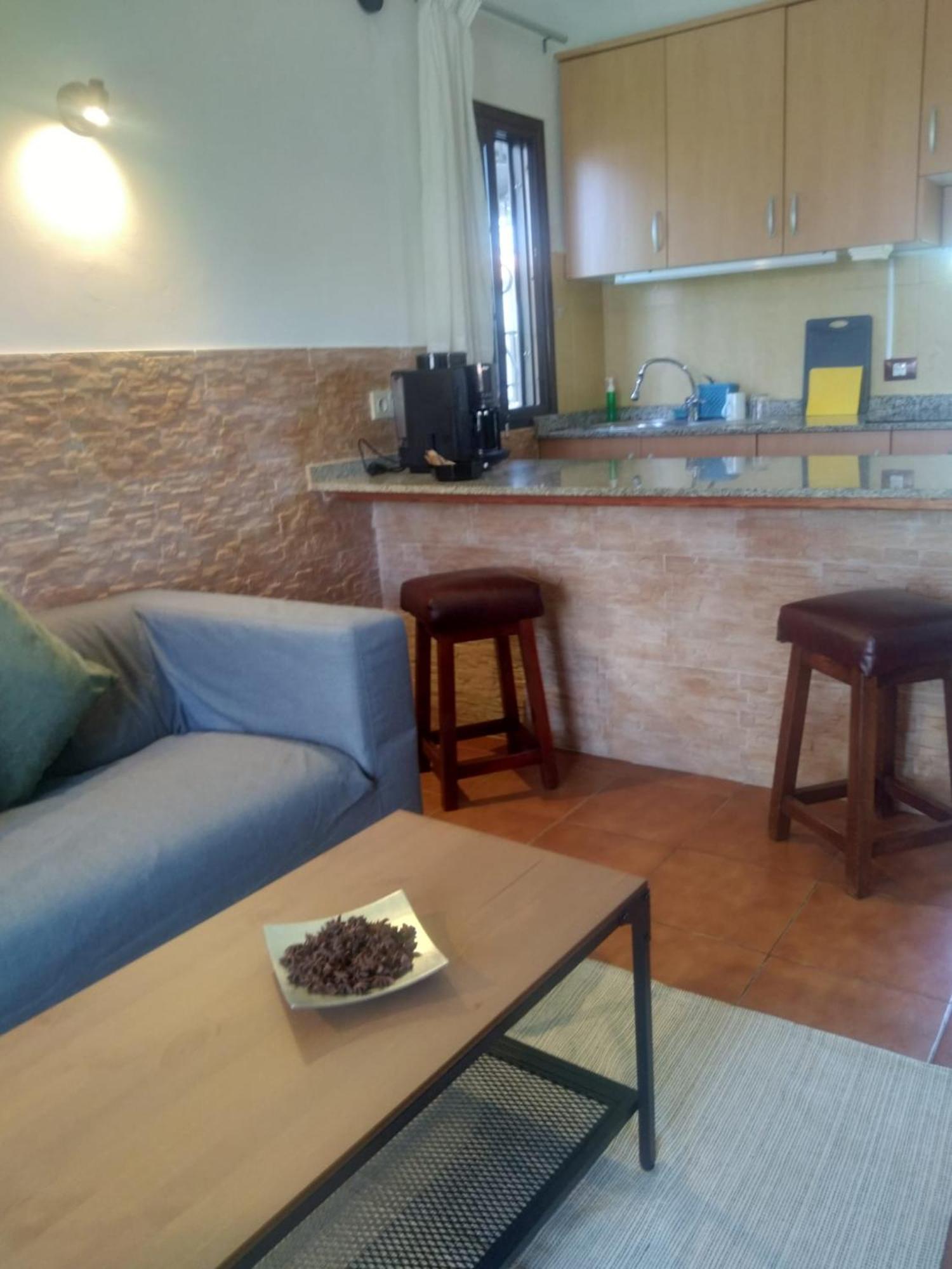 Mono - One Bedroom *