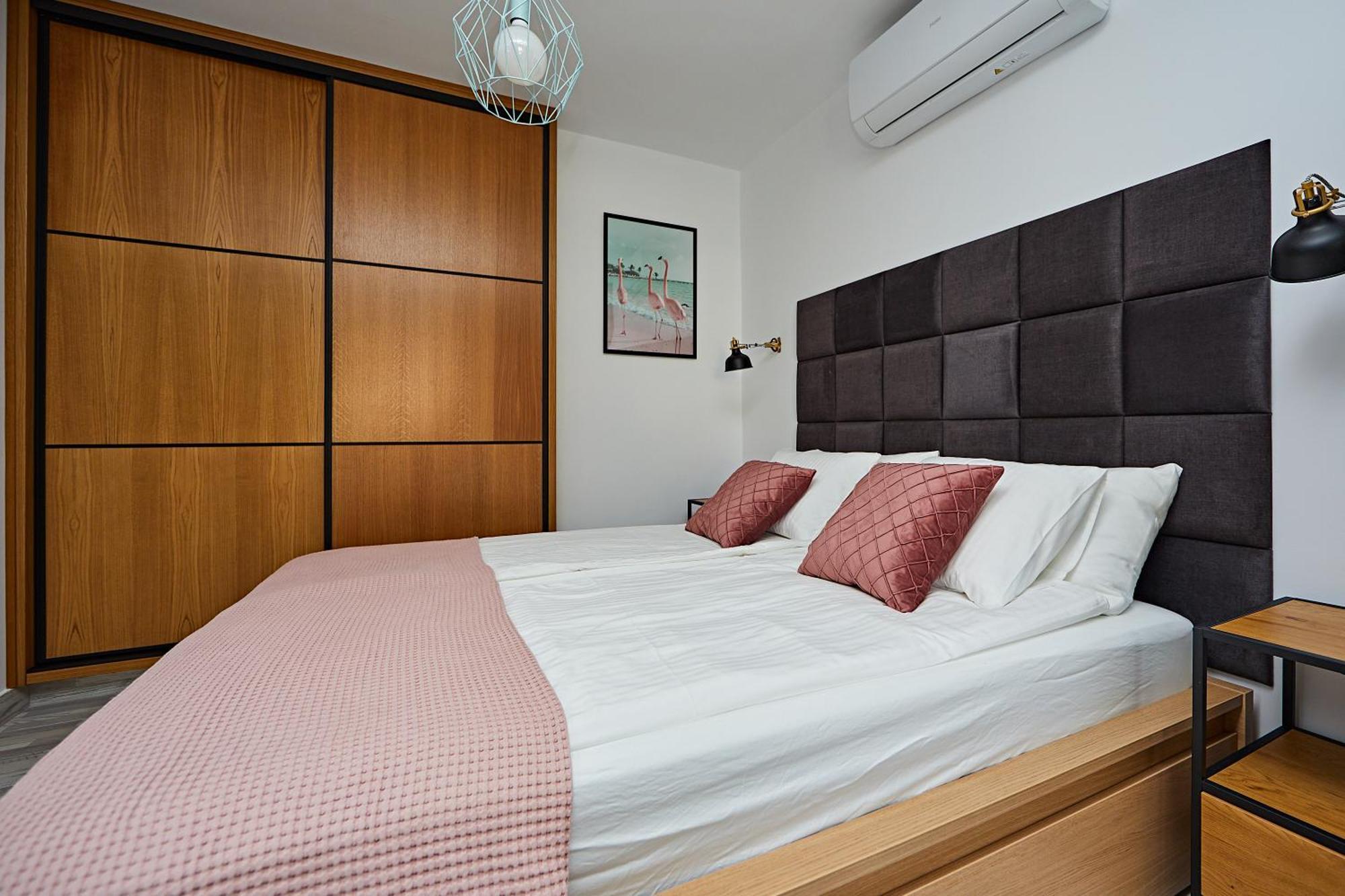 Flamingo Apartment