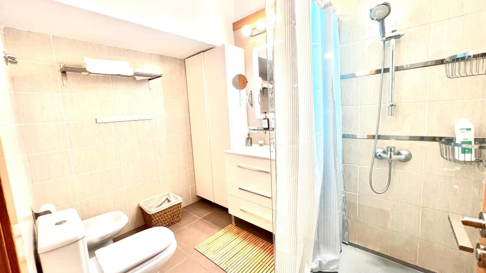 Oasis With Jacuzzi Holiday home *