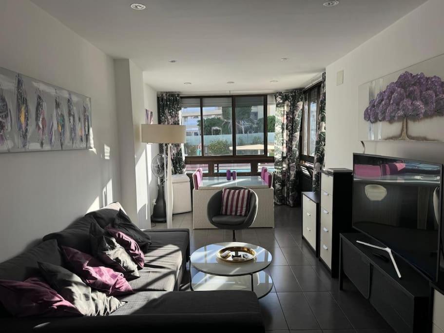 Apartamento Iguazu Poolview Near Yumbo Playa del Inglés