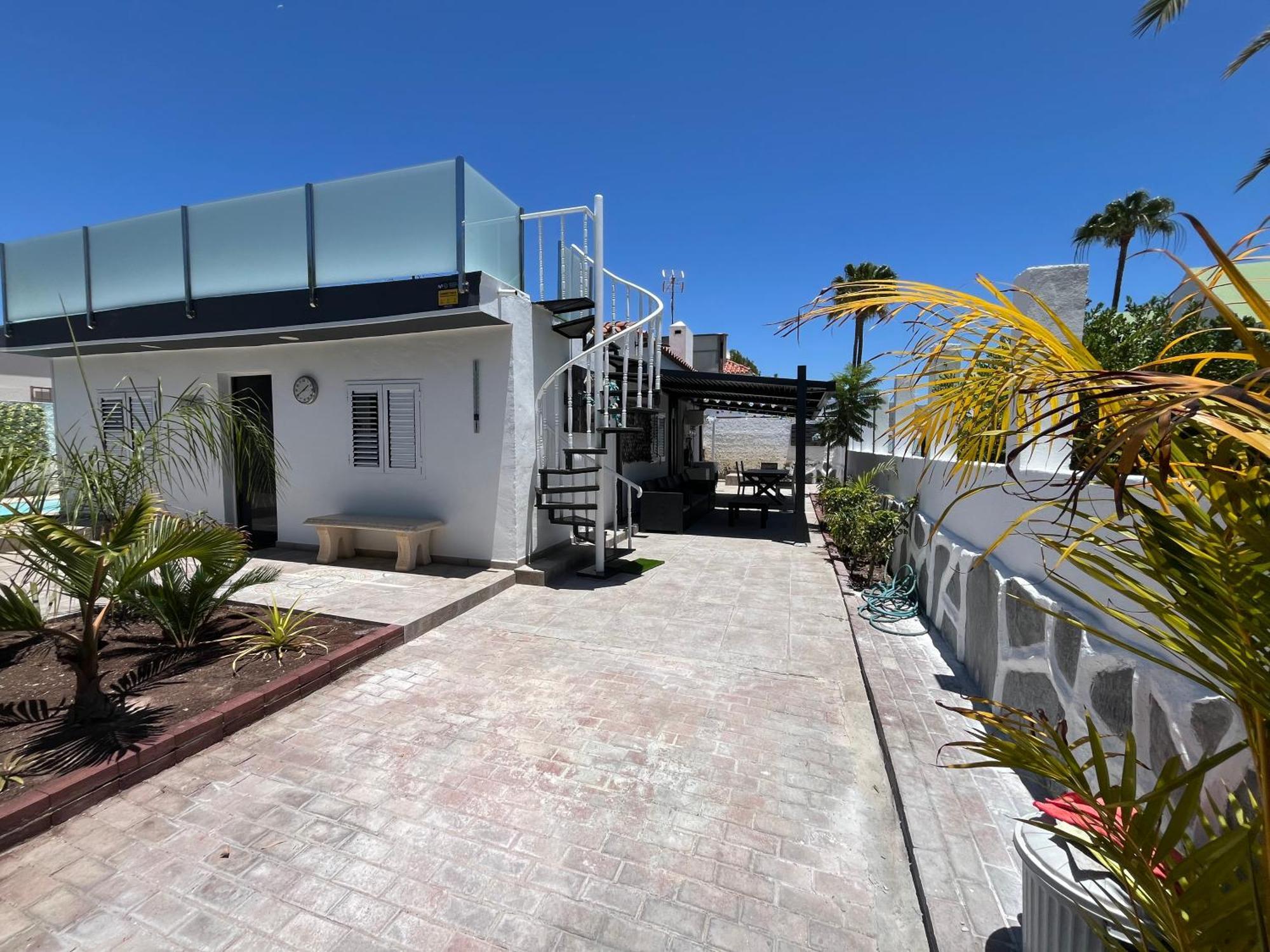 The Yumbo Pearl Playa del Inglés
