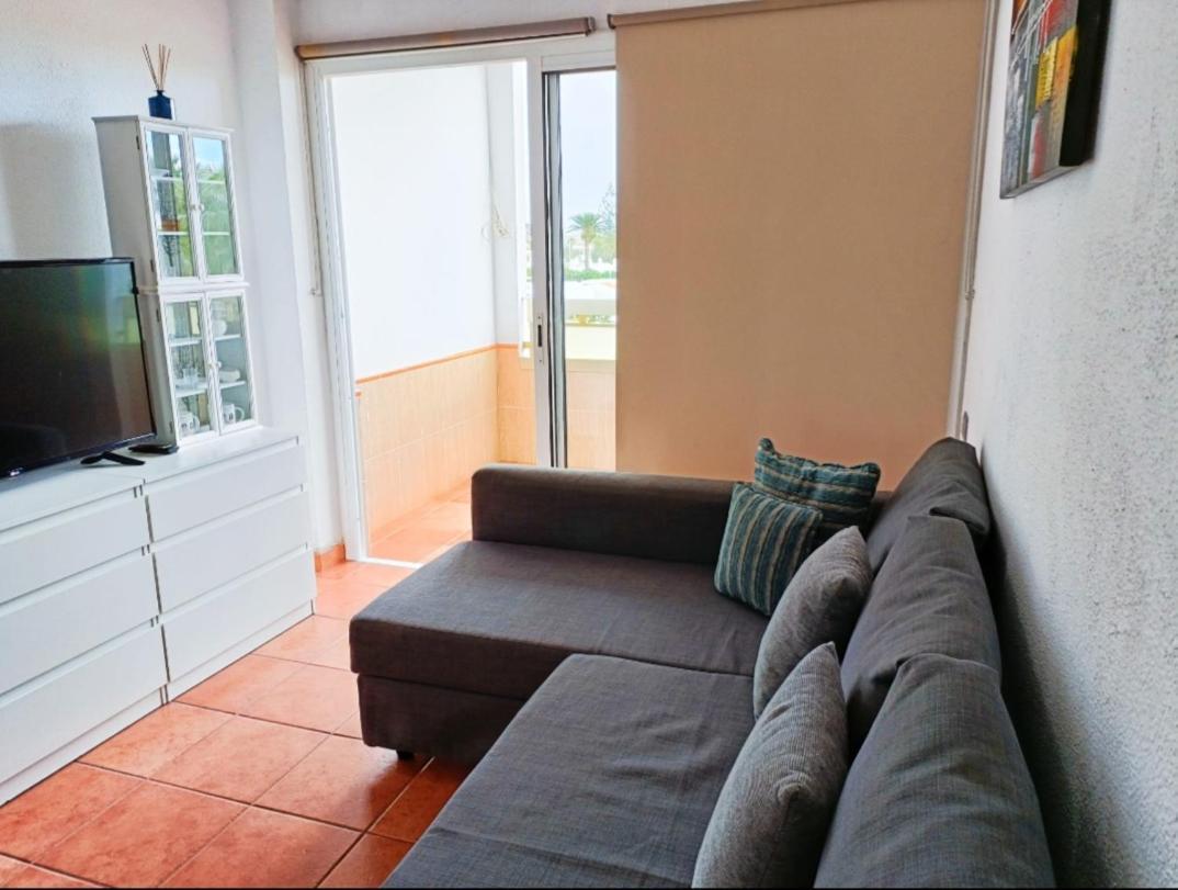 5 Min Walk From Yumbo 309-322 Apartment