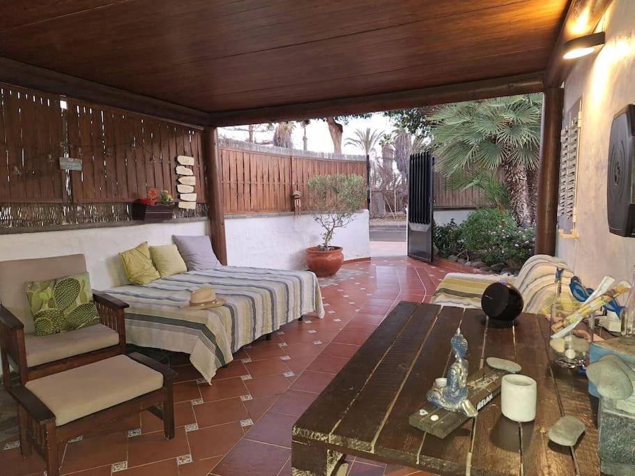 Oasis Porches Apartment