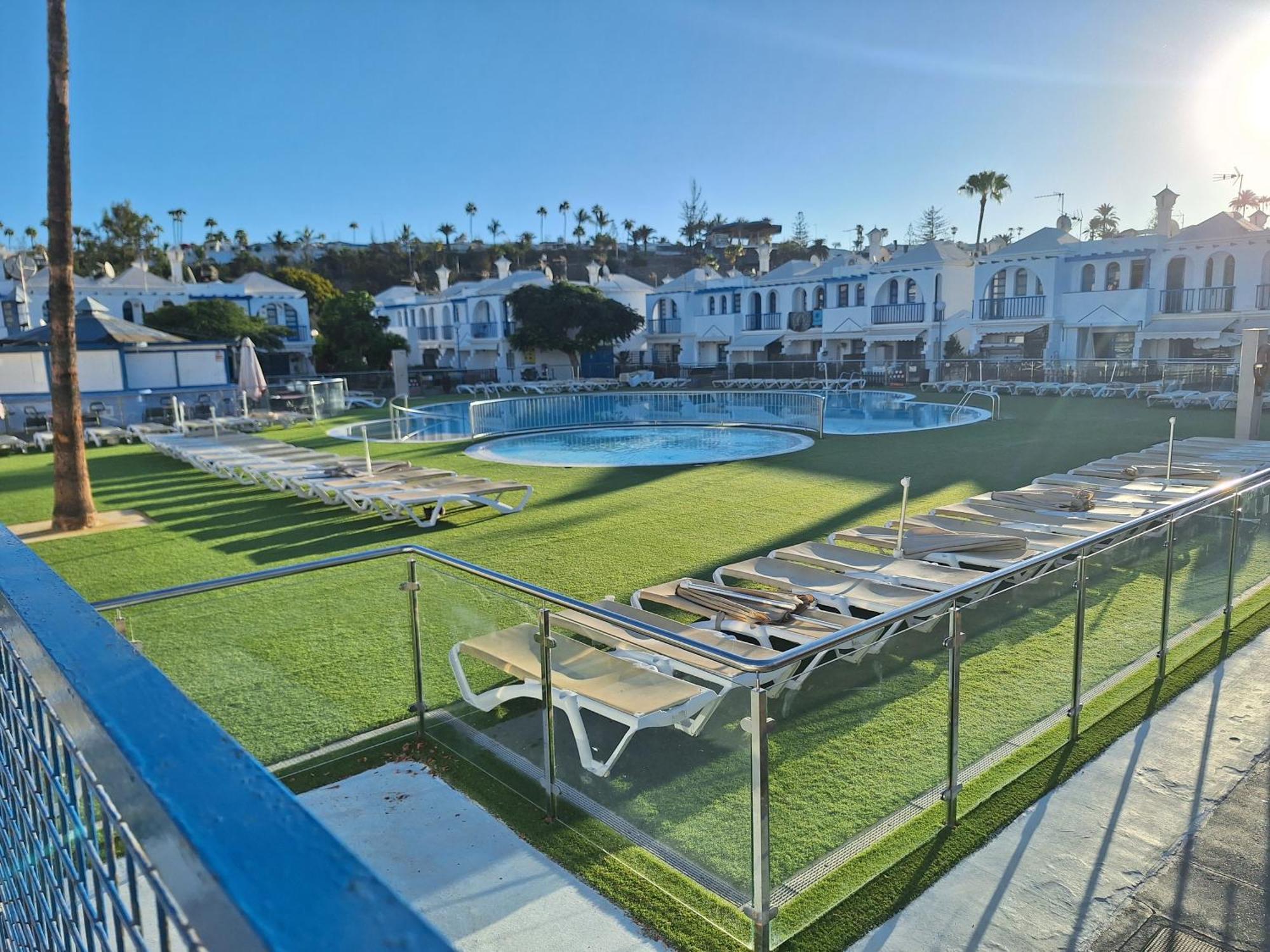 Casa de férias Poolfront *