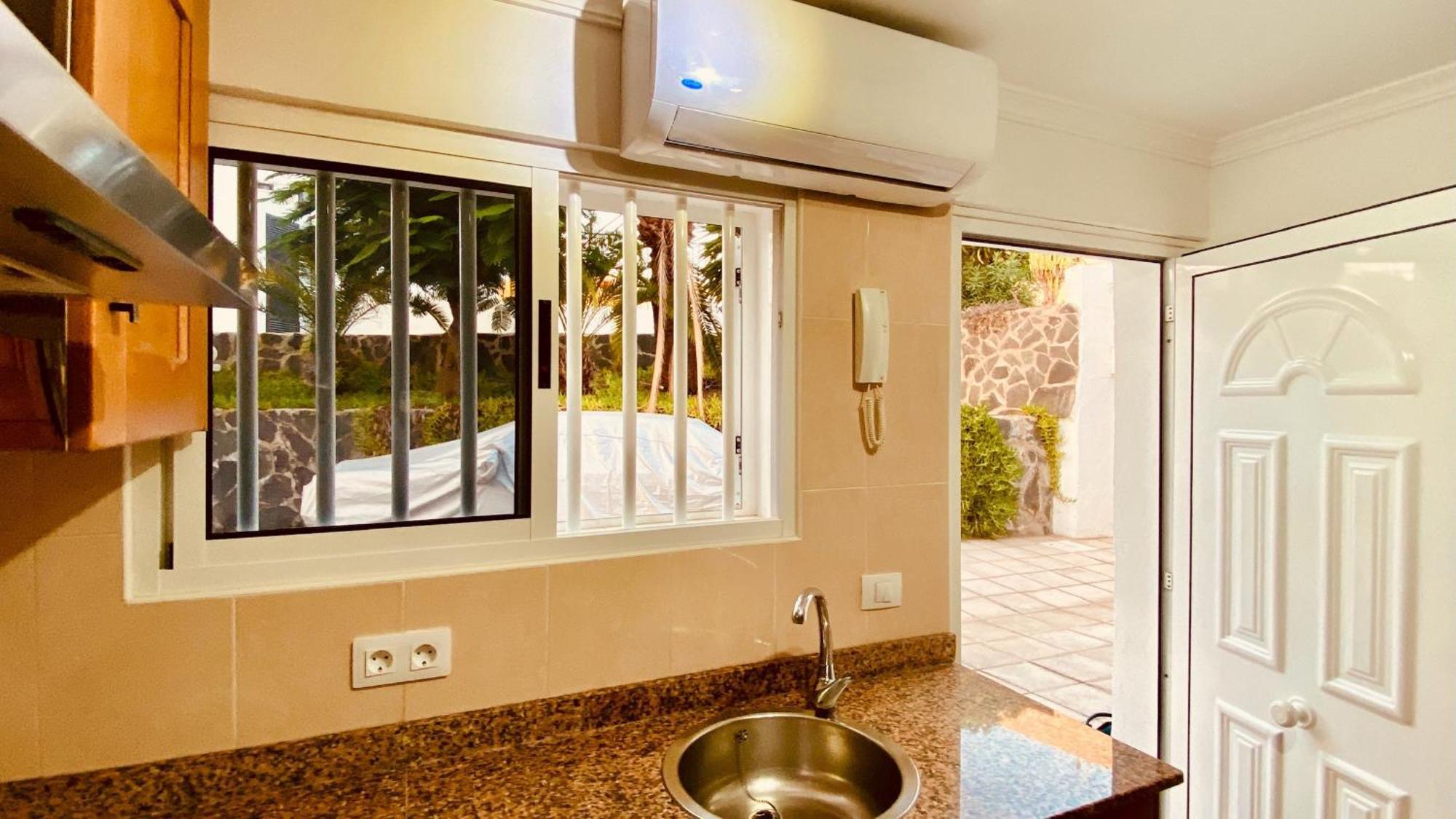 Comfortable Flat Close To The Huoneisto Playa del Inglés