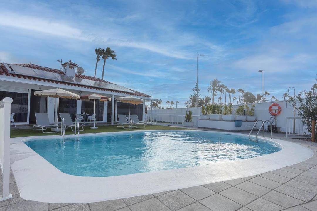 Lightbooking Alemania Piscina Privada Playa del Inglés