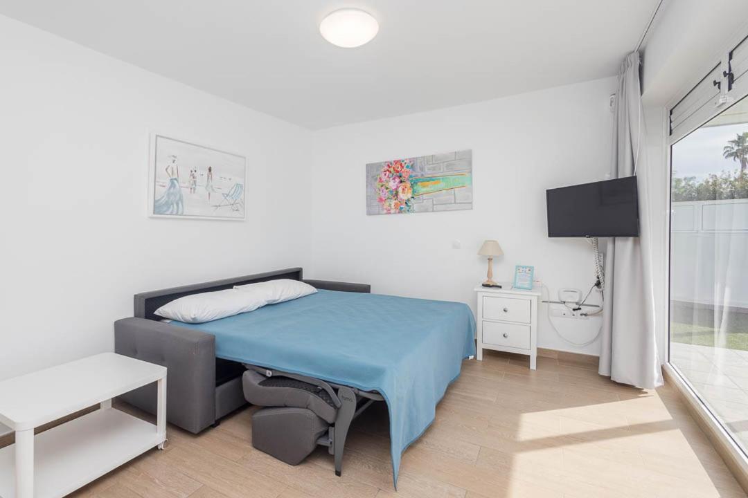 Huoneisto Lightbooking Alemania Piscina Privada