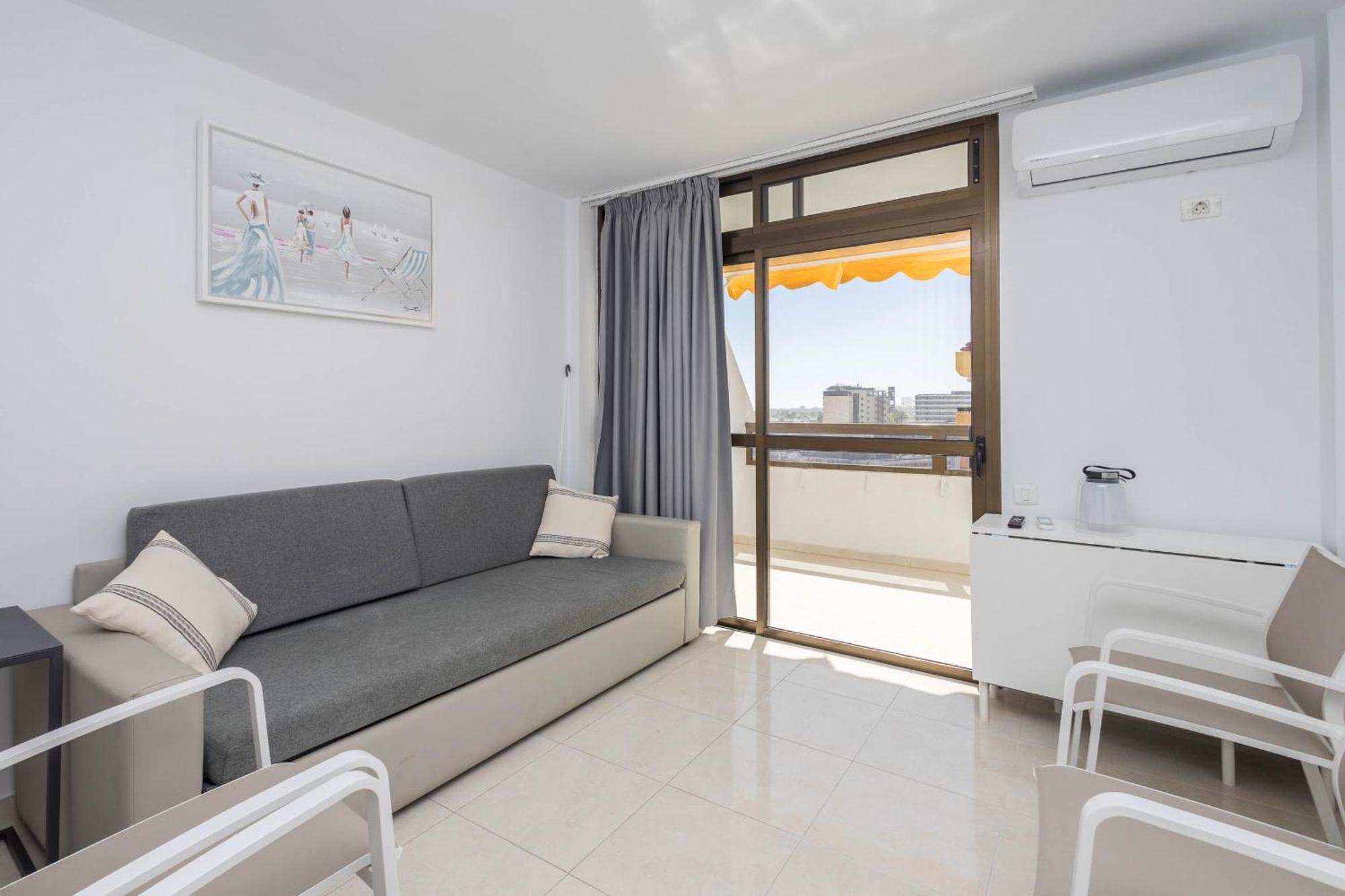Arenas Cosy Flat - Balcony & Ac *