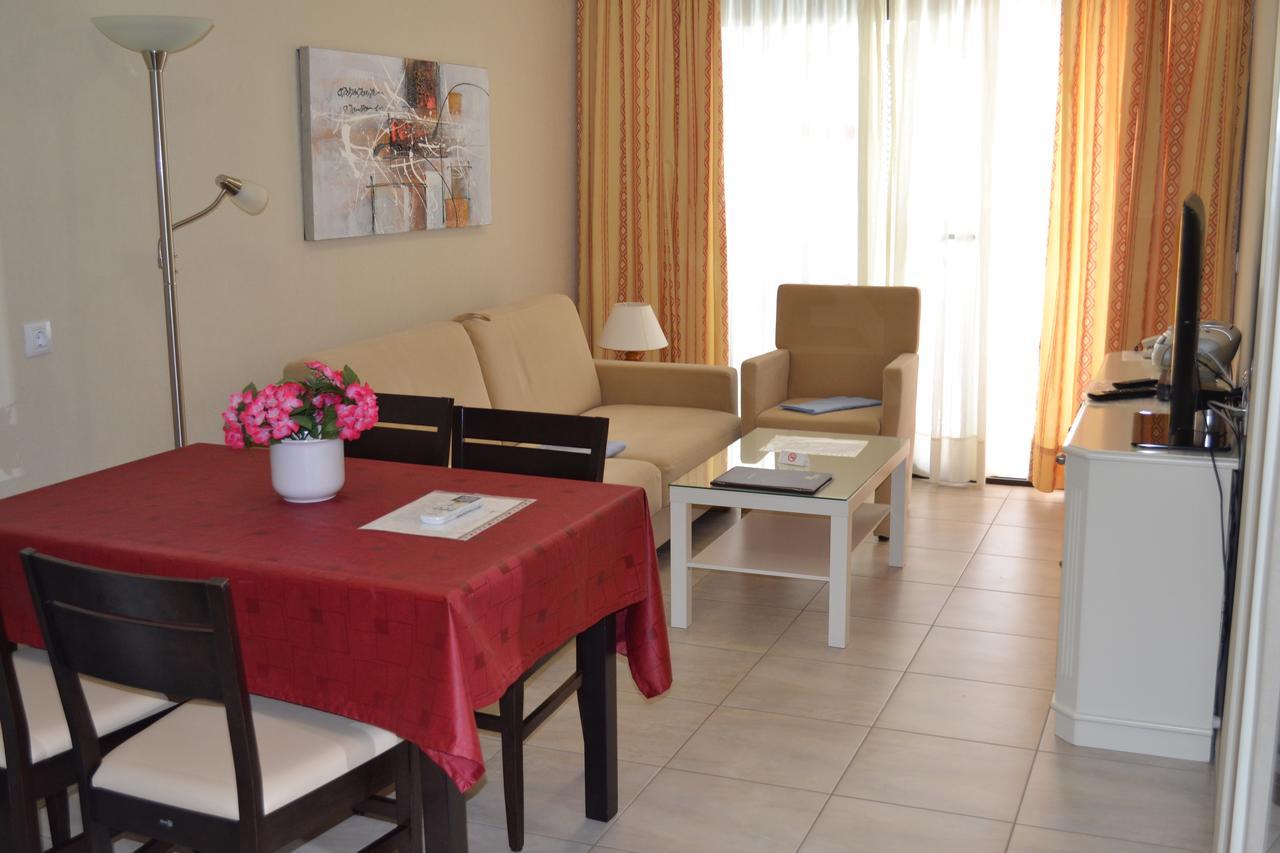 Club Excelsior Ii Apartment