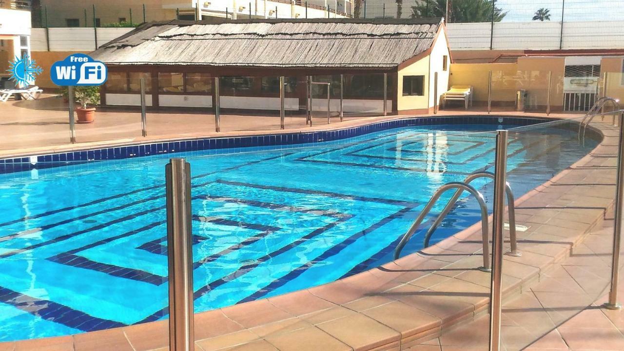 Aircon Pool View Nr Yumbo Apartment