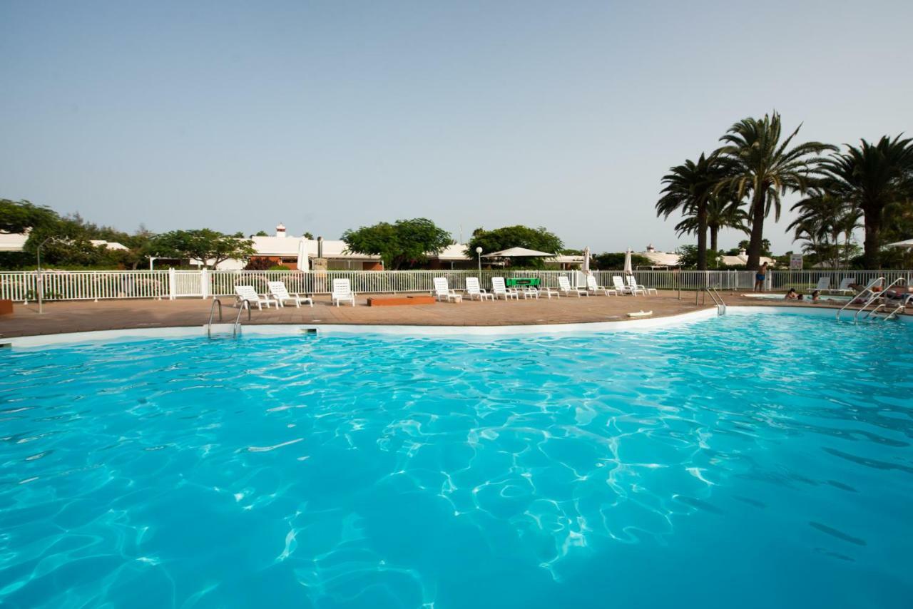 En Maspalomas, Melocotones * Playa del Ingles (Gran Canaria)