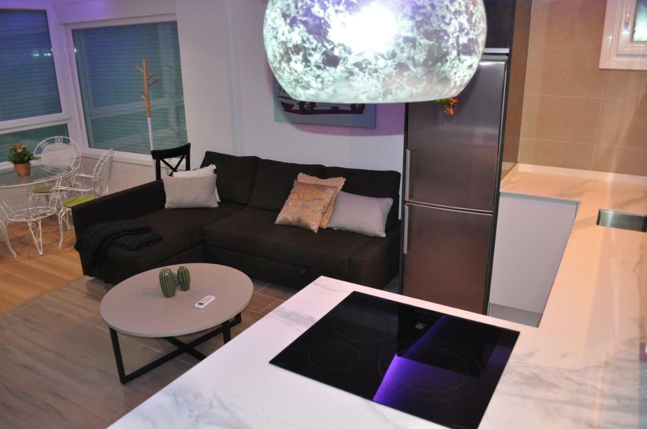Premium Yumbo Wifi A/c Apartment