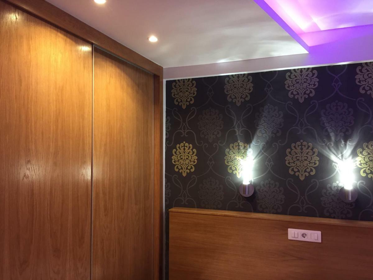 Premium Yumbo Wifi A/c