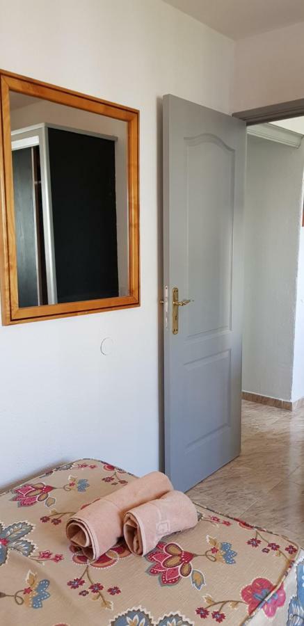 Full Flats And With Shared Toilet Wifi Free San Fernando