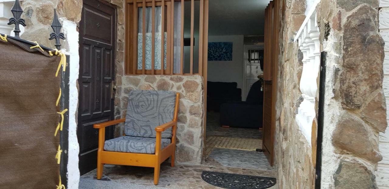 Low Cost Wifi Free Guesthouset