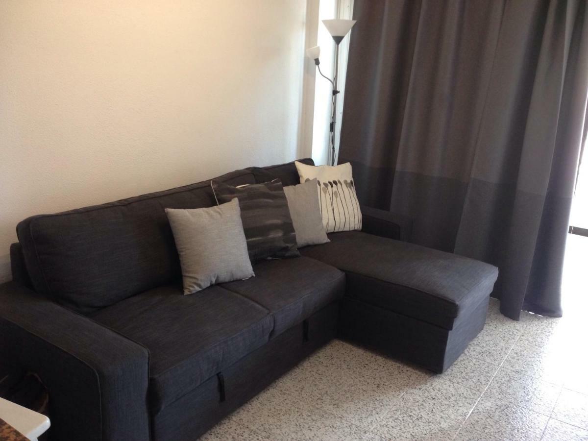 5 Min Walk From Yumbo 216 *