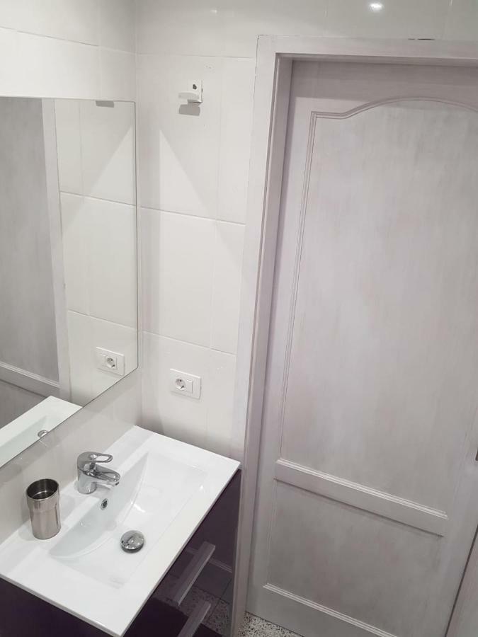 Apartment 5 Min Walk From Yumbo 216 *
