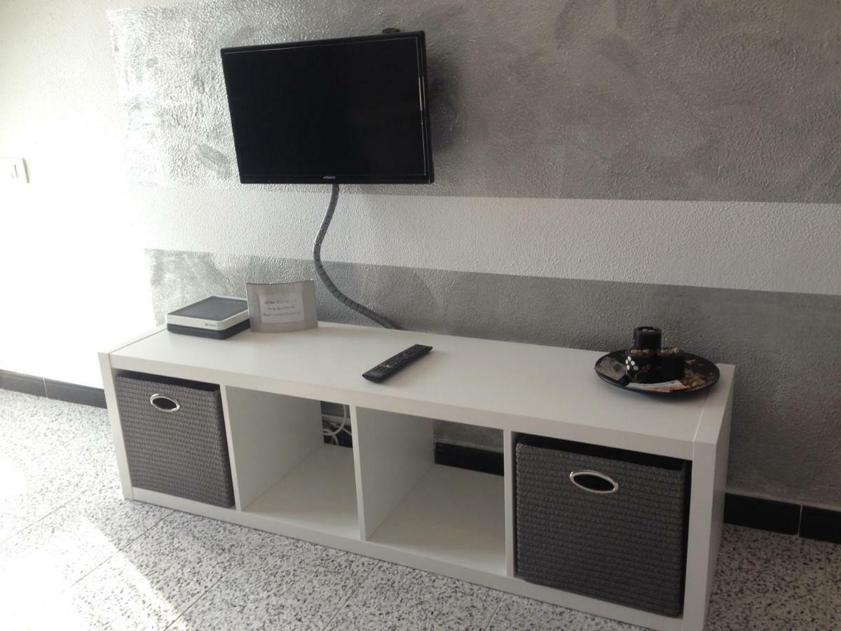 5 Min Walk From Yumbo 216 Apartment *