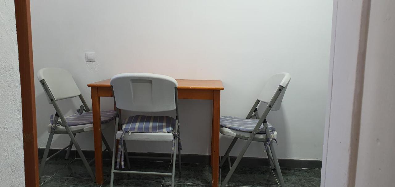 Full Flats And With Shared Toilet Wifi Free San Fernando *