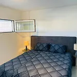 Top-Apartment Near Yumbo