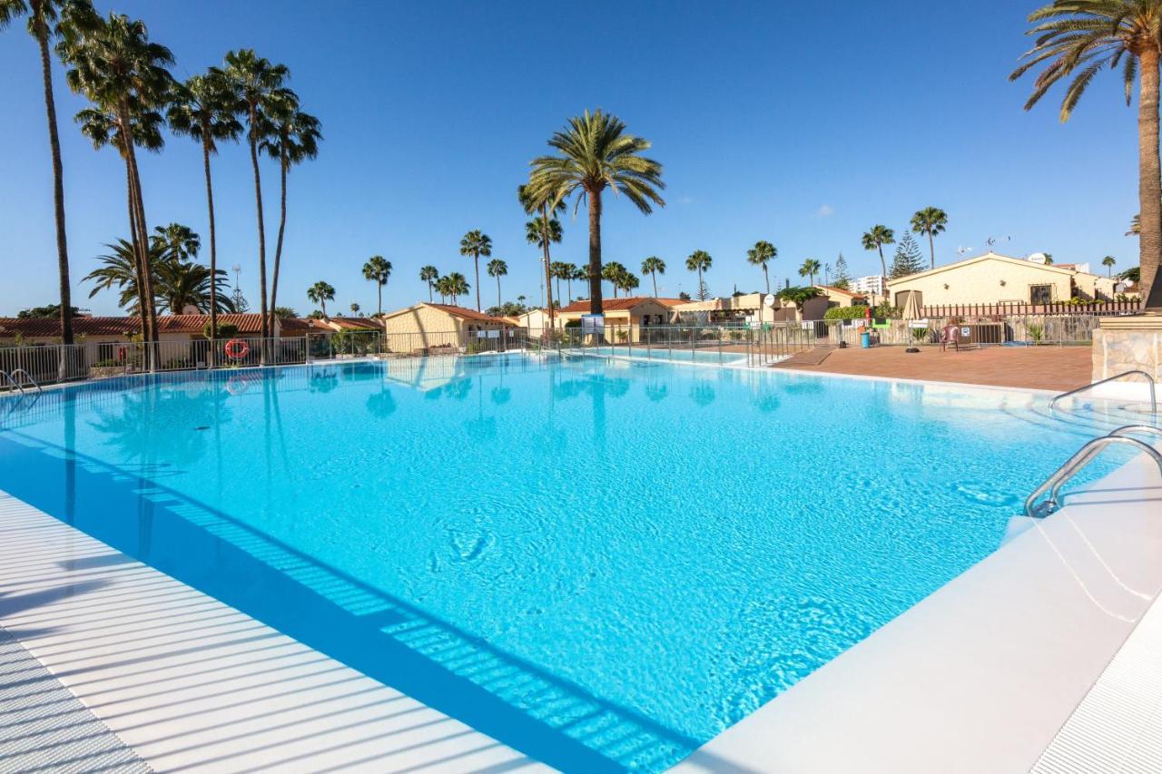 Bungalow: Shared Pool & Proximity *