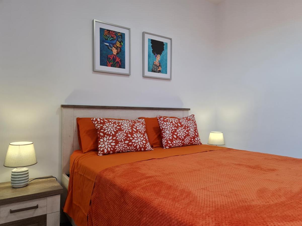 Yumboflat Two Bedroom Apartment *