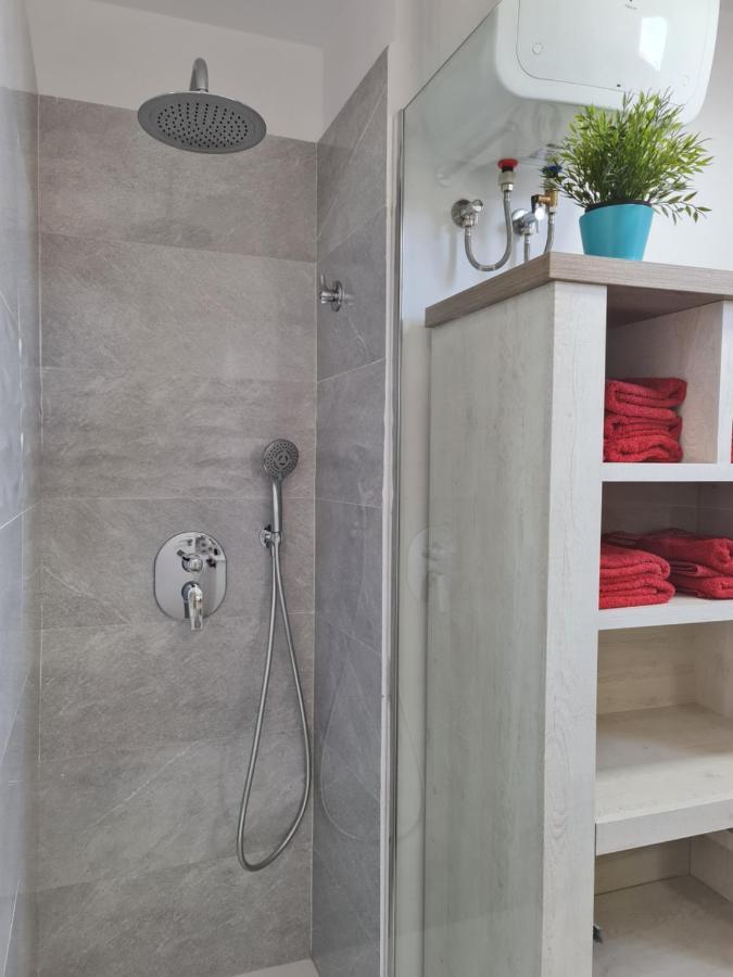 Yumboflat Two Bedroom Apartment *