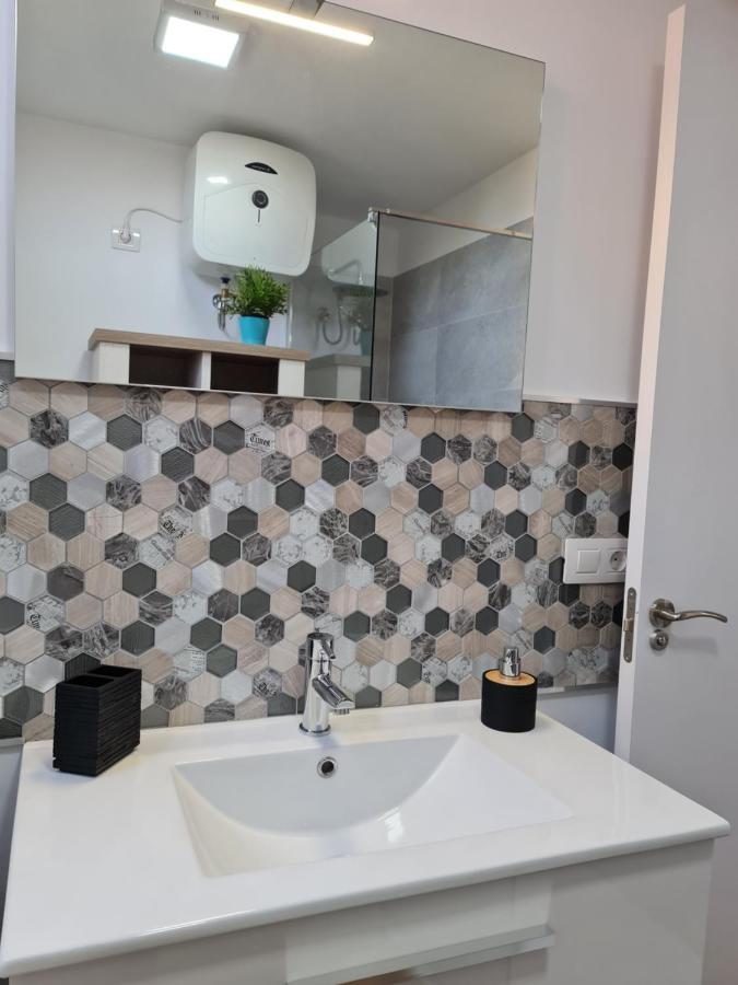 Apartment Yumboflat Two Bedroom *