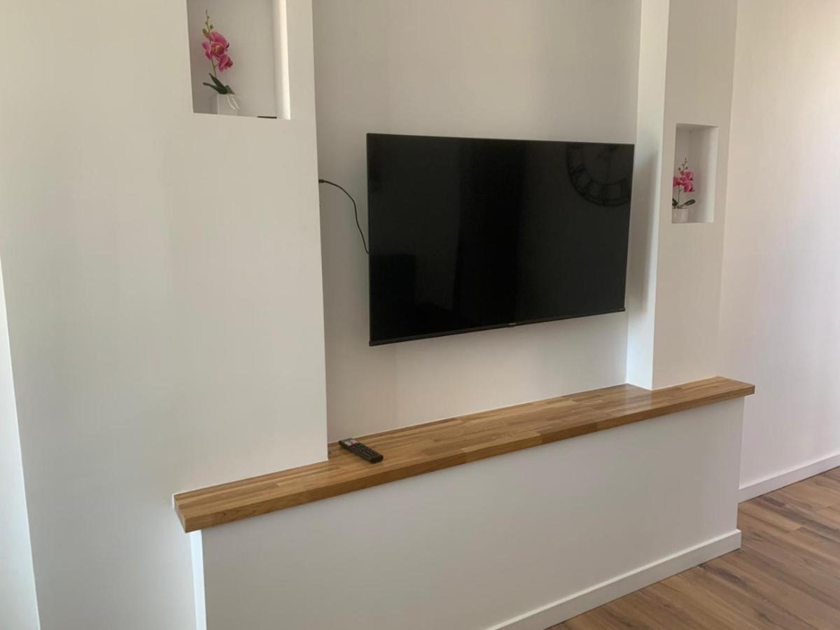 Yumboflat Two Bedroom