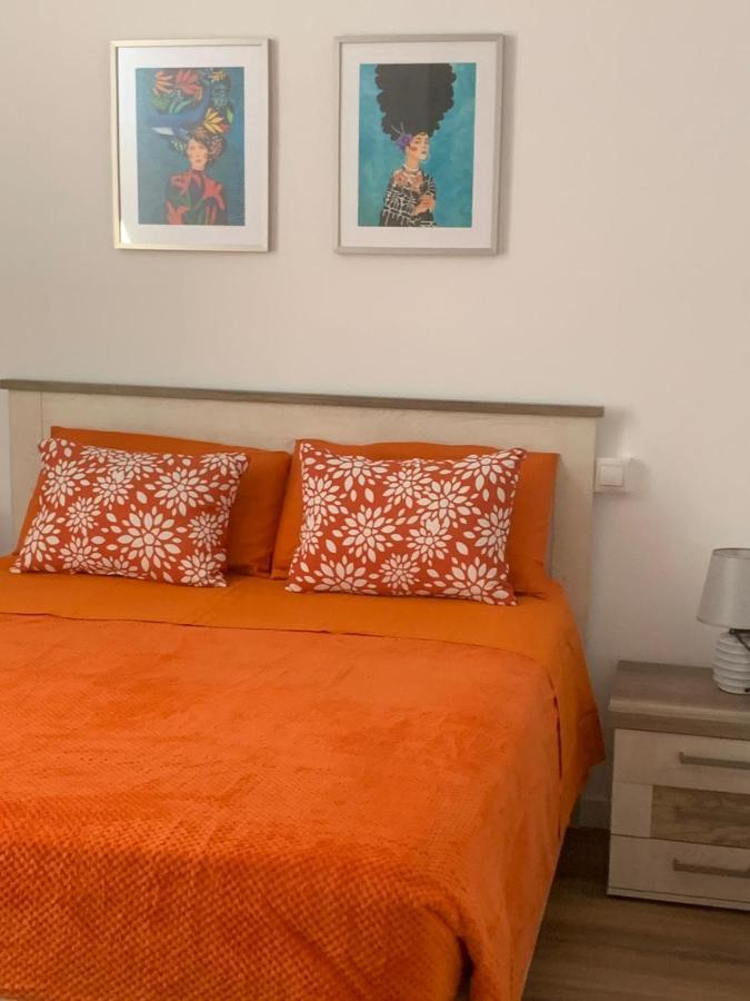 Yumboflat Two Bedroom Apartment *