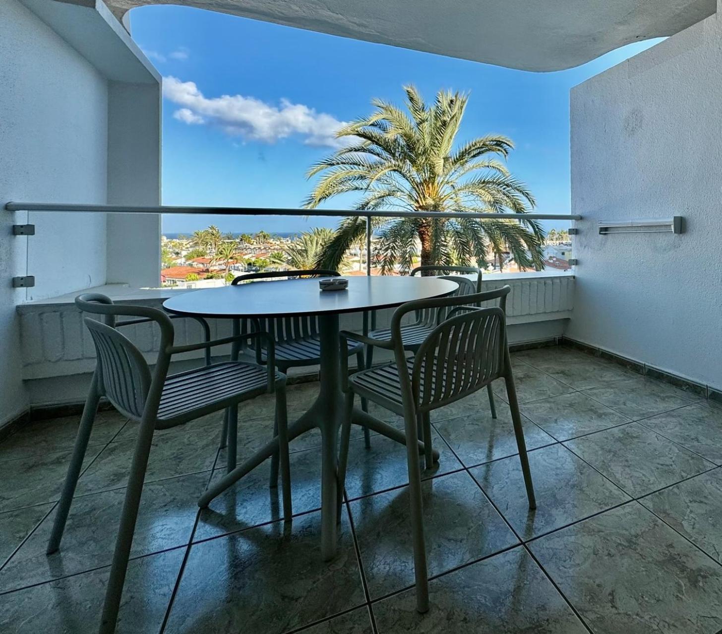 Tamaran 404 Playa del Ingles (Gran Canaria)