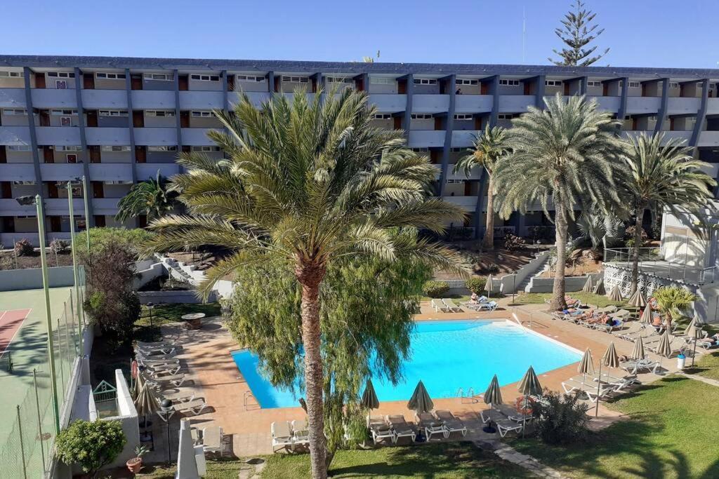 Maspalomas Sandy Beach Playa del Ingles (Gran Canaria)
