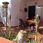 Sunny Rooms Guesthouse - Gay Men Only